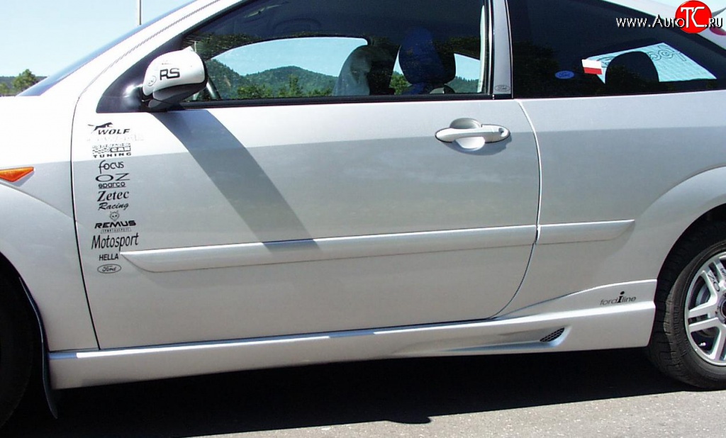 3 449 р. Пороги накладки Rieger Ford Focus 1 хэтчбэк 3 дв. дорестайлинг (1998-2002)  с доставкой в г. Воронеж