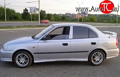 6 549 р. Пороги накладки Street Hyundai Accent седан ТагАЗ (2001-2012) (Неокрашенные)  с доставкой в г. Воронеж