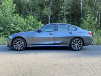 11 499 р. Пластиковые накладки M порогов BMW 3 серия G20 седан (2018-2022) (цвет: черный глянец)  с доставкой в г. Воронеж. Увеличить фотографию 11