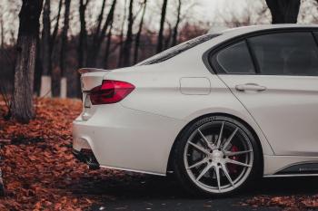 5 999 р. Накладки M-Perfomance под задний бампер (мини-лезвия)  BMW 3 серия  F30 (2012-2018) седан дорестайлинг, седан рестайлинг (цвет: черный матовый)  с доставкой в г. Воронеж. Увеличить фотографию 5