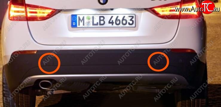 619 р. Левая заглушка в задний бампер SAT (под крюк)  BMW X1  E84 (2009-2015) (Неокрашенная)  с доставкой в г. Воронеж