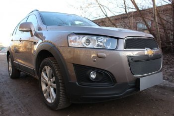 7 799 р. Защитная сетка радиатора в бампер Стрелка 11 Премиум (алюминий)  Chevrolet Captiva (2013-2016) 2-ой рестайлинг (Цвет: черный)  с доставкой в г. Воронеж. Увеличить фотографию 1