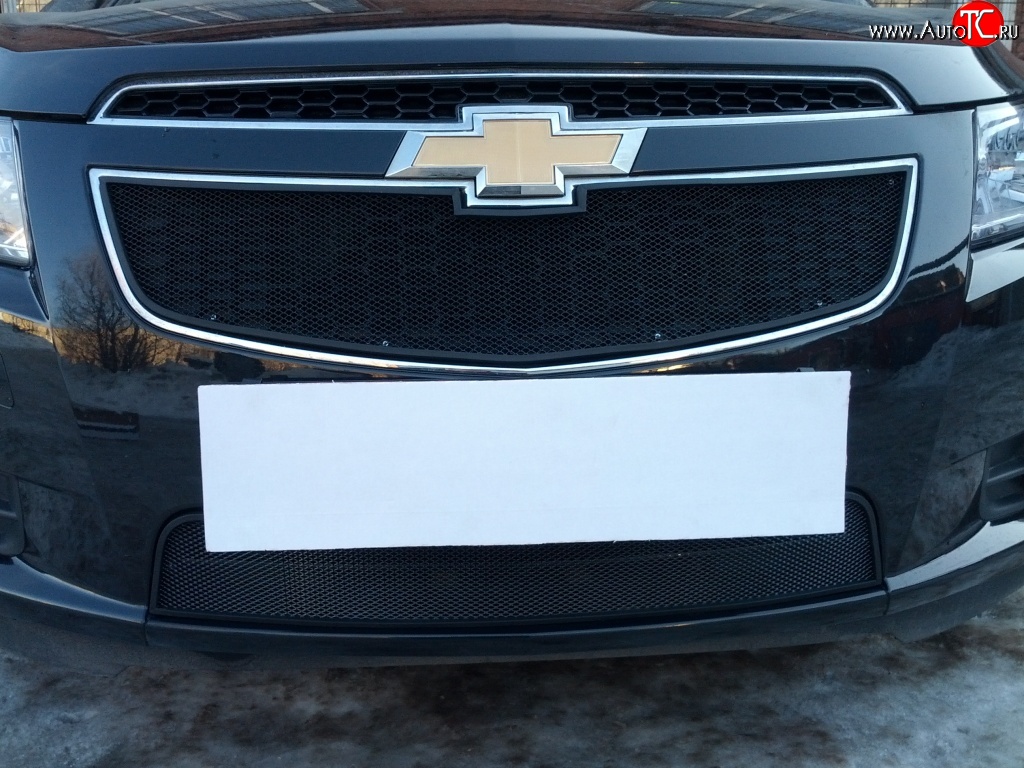 1 469 р. Нижняя сетка на бампер Russtal (черная) Chevrolet Cruze J300 седан рестайлинг (2012-2015)  с доставкой в г. Воронеж