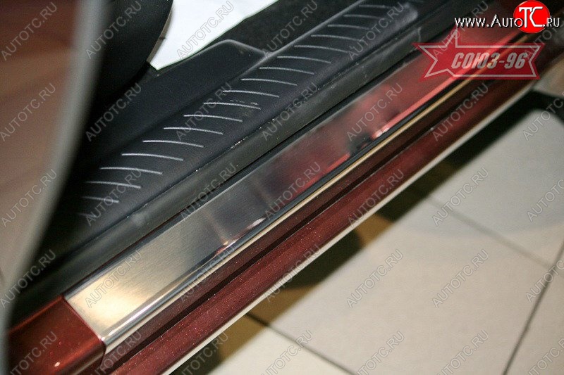 2 384 р. Накладки на внутренние пороги Souz-96  Ford Escape  2 (2008-2012)  с доставкой в г. Воронеж