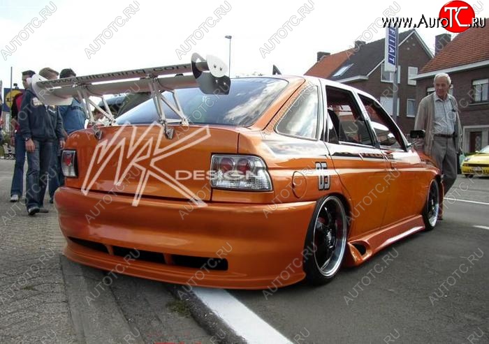 28 999 р. Задний бампер WK Ford Escort ANL 1-ый рестайлинг универсал (1992-1994)  с доставкой в г. Воронеж