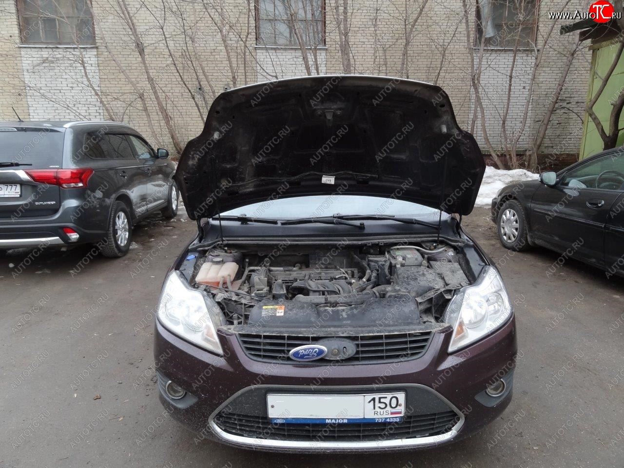 2 049 р. Упоры капота Russtal Ford Focus 2  седан дорестайлинг (2004-2008)  с доставкой в г. Воронеж