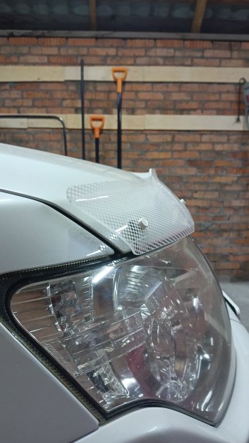 2 199 р. Дефлектор капота CA-Plastiс  Mitsubishi Pajero  4 V90 (2006-2020) дорестайлинг, 1-ый рестайлинг, 2-ой рестайлинг (серия Шелкография белая)  с доставкой в г. Воронеж. Увеличить фотографию 4