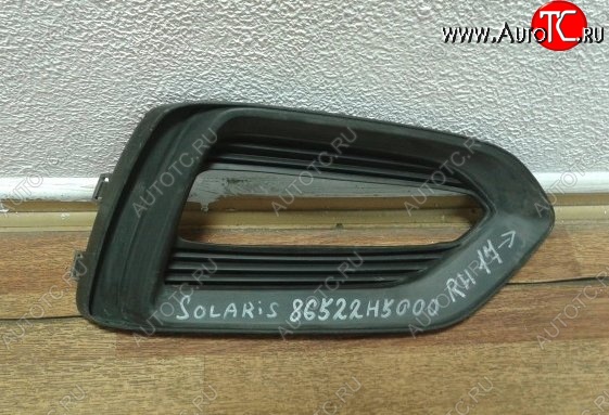 1 879 р. Рамка противотуманной фары Стандарт (правая) Hyundai Solaris HCR седан дорестайлинг (2017-2020)  с доставкой в г. Воронеж
