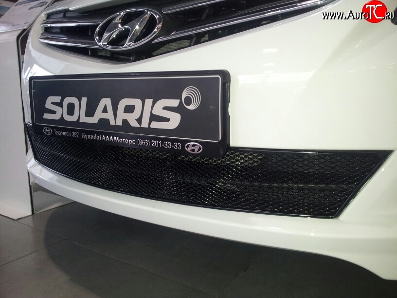 3 099 р. Сетка на бампер Novline Hyundai Solaris RBr седан рестайлинг (2014-2017)  с доставкой в г. Воронеж