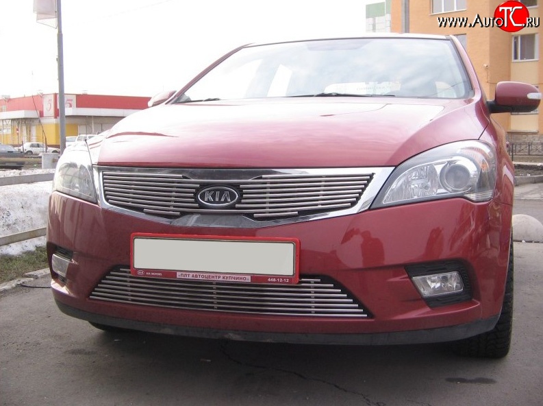 4 599 р. Декоративная вставка воздухозаборника (рестайлинг) Berkut KIA Ceed 1 ED рестайлинг, хэтчбэк 5 дв. (2010-2012)  с доставкой в г. Воронеж