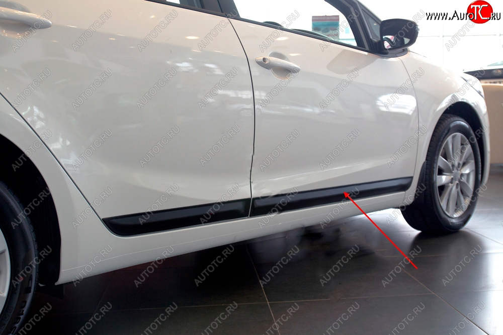 1 089 р. Молдинг двери RA (узкий, передний правый)  KIA Cerato  3 YD (2013-2019) дорестайлинг седан, рестайлинг седан (Поверхность глянец под покраску, Неокрашенный)  с доставкой в г. Воронеж