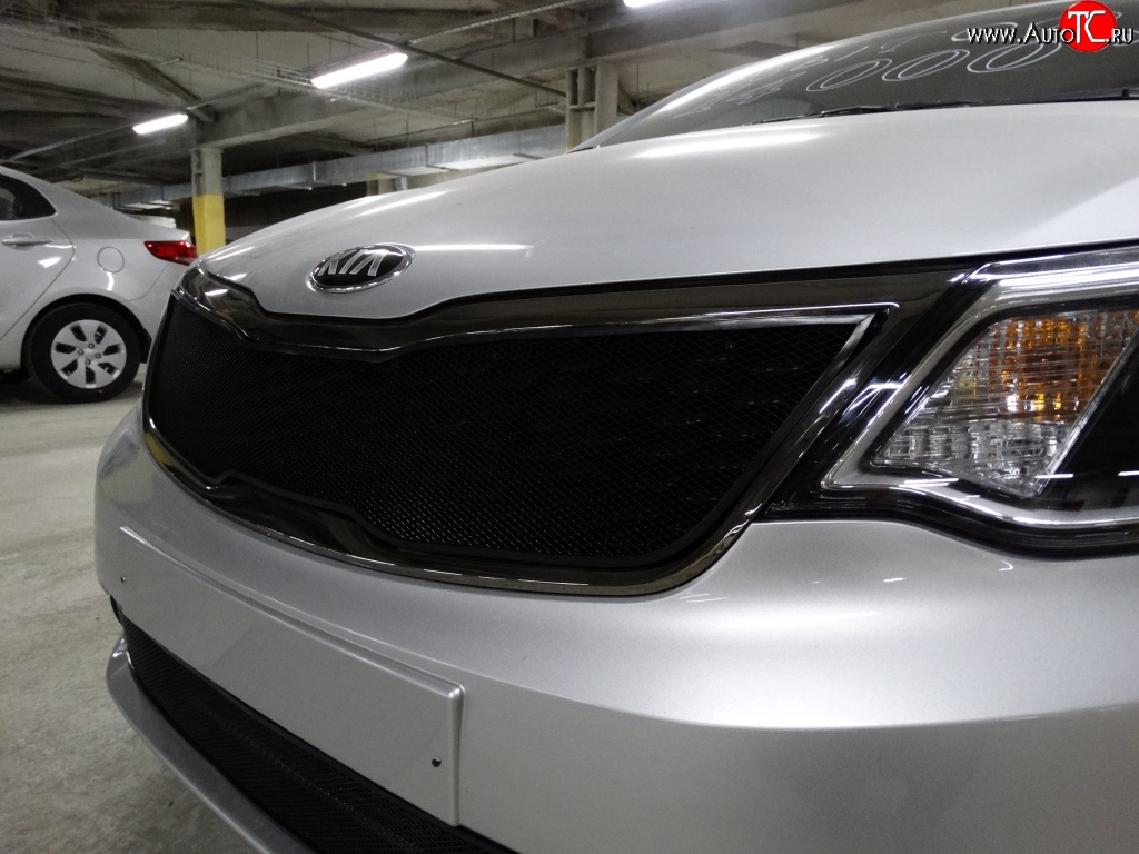 1 539 р. Сетка в решетку радиатора Russtal KIA Rio 3 QB рестайлинг седан (2015-2017) (черная)  с доставкой в г. Воронеж
