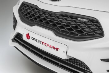 18 199 р. Передний бампер Kudos Romb  KIA Rio  4 FB (2016-2020) дорестайлинг седан (Под прямоугольные ДХО с ПТФ, Неокрашенный)  с доставкой в г. Воронеж. Увеличить фотографию 2