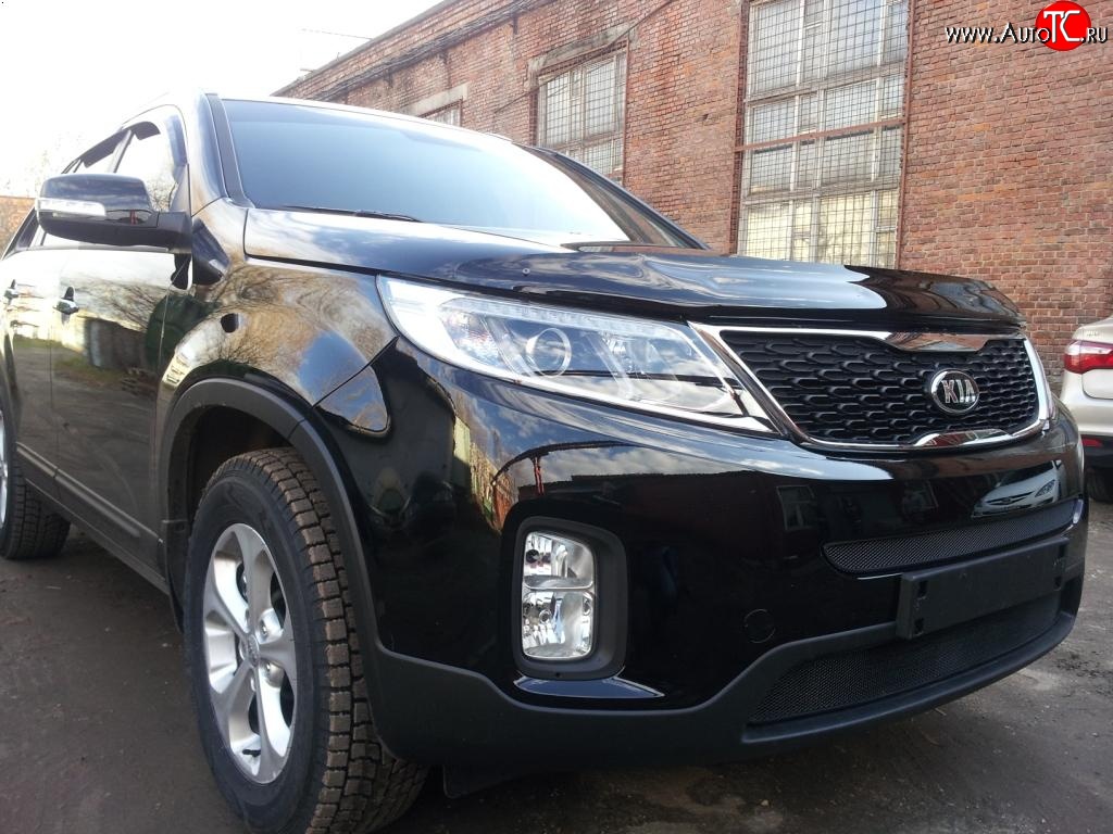 1 299 р. Средняя сетка на бампер Russtal (черная) KIA Sorento XM рестайлинг (2012-2015)  с доставкой в г. Воронеж