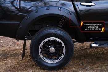 27 549 р. Расширители колесных арок RA (60 мм, комплект) Mitsubishi L200 5 KK,KL дорестайлинг (2015-2019) (Поверхность глянец (под покраску), Неокрашенные)  с доставкой в г. Воронеж. Увеличить фотографию 2