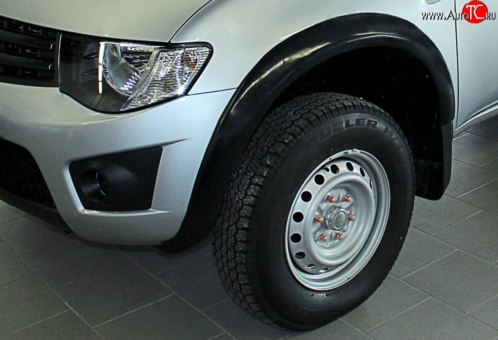 7 599 р. Комплект накладок на колёсные арки RA с выносом 50 мм Single Cab Mitsubishi L200 5 KK,KL рестайлинг (2018-2022) (Комплект на 4 арки, Поверхность глянец (под окраску), Неокрашенный)  с доставкой в г. Воронеж