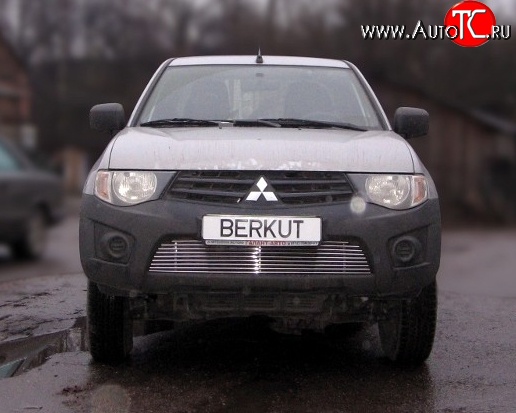 5 399 р. Декоративная вставка воздухозаборника Berkut  Mitsubishi L200  4 (2006-2014)  дорестайлинг  с доставкой в г. Воронеж