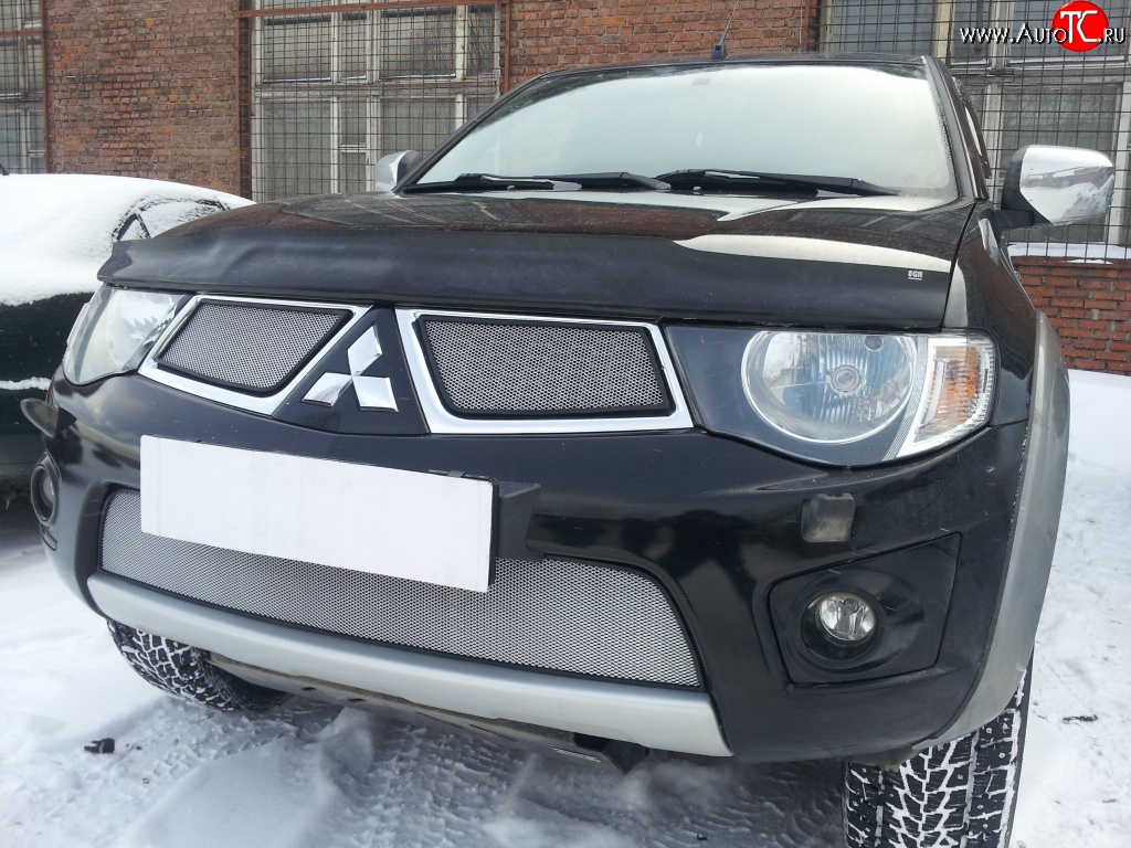 1 539 р. Нижняя сетка на бампер Russtal (хром)  Mitsubishi L200  4 - Pajero Sport  PB  с доставкой в г. Воронеж