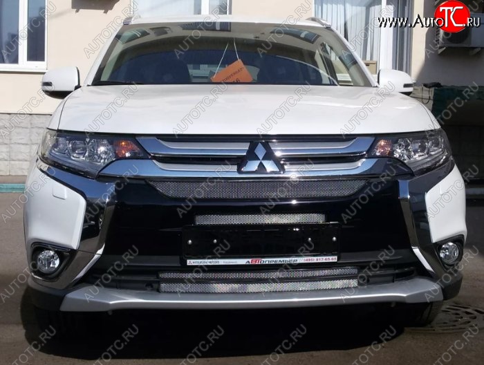 3 479 р. Защитная решётка в воздуховод автомобиля Russtal (хром) Mitsubishi Outlander GF 2-ой рестайлинг (2015-2018)  с доставкой в г. Воронеж