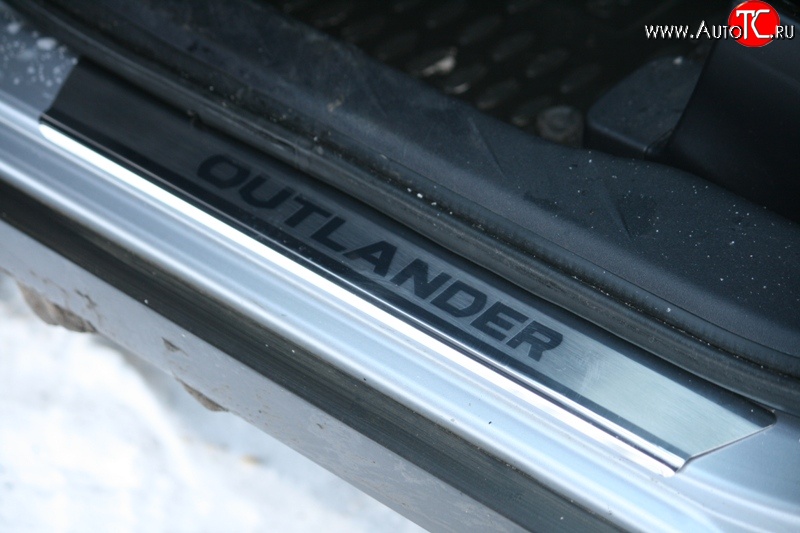 3 554 р. Комплект накладок на порожки автомобиля Novline Mitsubishi Outlander XL (CW)  дорестайлинг (2005-2009)  с доставкой в г. Воронеж