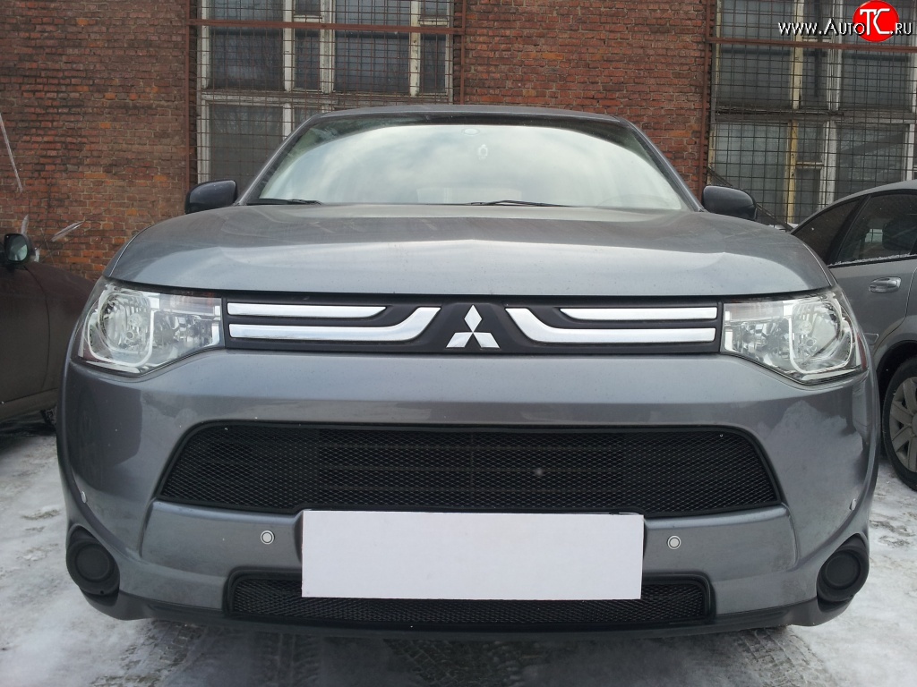 4 299 р. Сетка на бампер Russtal (черная) Mitsubishi Outlander GF дорестайлинг (2012-2014)  с доставкой в г. Воронеж