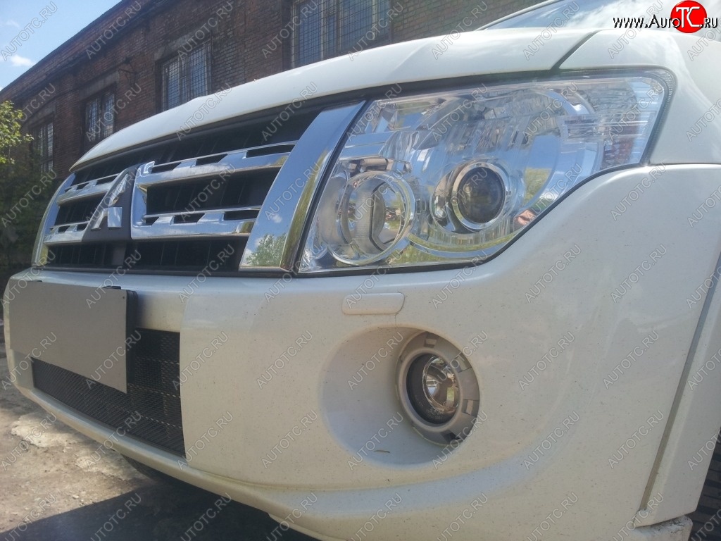 1 469 р. Защитная решётка в воздуховод автомобиля Russtal (черная) Mitsubishi Pajero 4 V80 дорестайлинг (2006-2011)  с доставкой в г. Воронеж