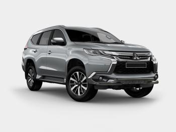 Защита переднего бампера (Ø63 мм с клыками) SLITKOFF Mitsubishi Pajero Sport QE дорестайлинг (2015-2021) (нержавейка с полимерным покрытием, черный)