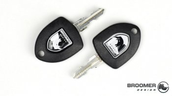 22 749 р. Багажный бокс Broomer Venture (420 л/189x89x40 см) на крышу Lifan 630 (2013-2014) (Покрытие: шагрень, Цвет: чёрный)  с доставкой в г. Воронеж. Увеличить фотографию 11
