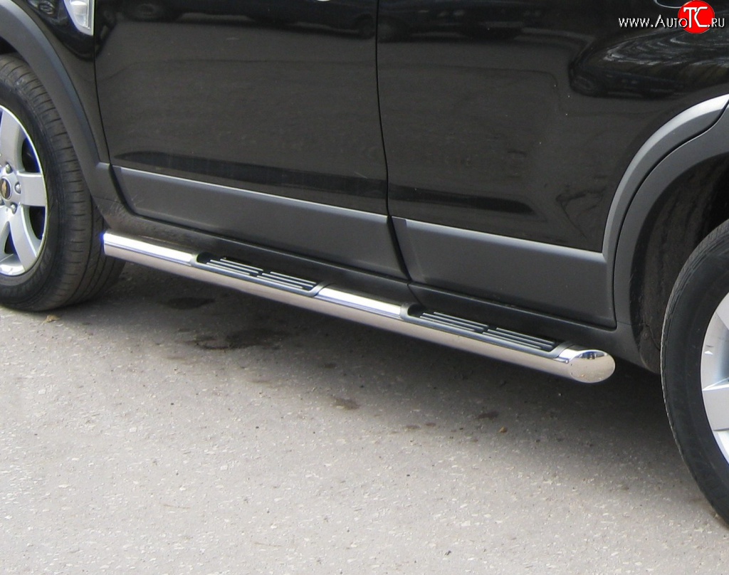 14 449 р. Защита порогов Russtal из трубы d76 мм с пластиковыми вставками для ног Chevrolet Captiva  дорестайлинг (2006-2011) (Защита порогов с со скосами на торцах (вариант 1))  с доставкой в г. Воронеж
