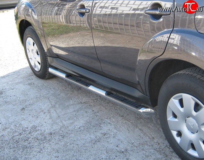 14 449 р. Защита порогов Russtal из трубы d76 мм с пластиковыми вставками для ног Mitsubishi Outlander XL (CW)  рестайлинг (2010-2013) (Защита порогов с со скосами на торцах (вариант 1))  с доставкой в г. Воронеж