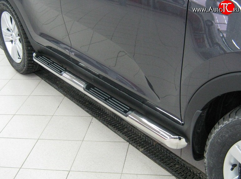 83 999 р. Защита порогов Russtal из трубы d76 мм с пластиковыми вставками для ног Mitsubishi Pajero Sport PB дорестайлинг (2008-2013) (Защита порогов с со скосами на торцах (вариант 1))  с доставкой в г. Воронеж