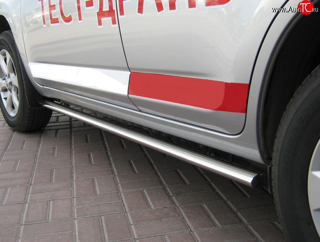 70 999 р. Защита порогов Russtal из круглой трубы 63 мм Toyota RAV4 XA30 5 дв. 2-ой рестайлинг (2010-2013) (Защита порогов с со скосами на торцах (вариант 1))  с доставкой в г. Воронеж