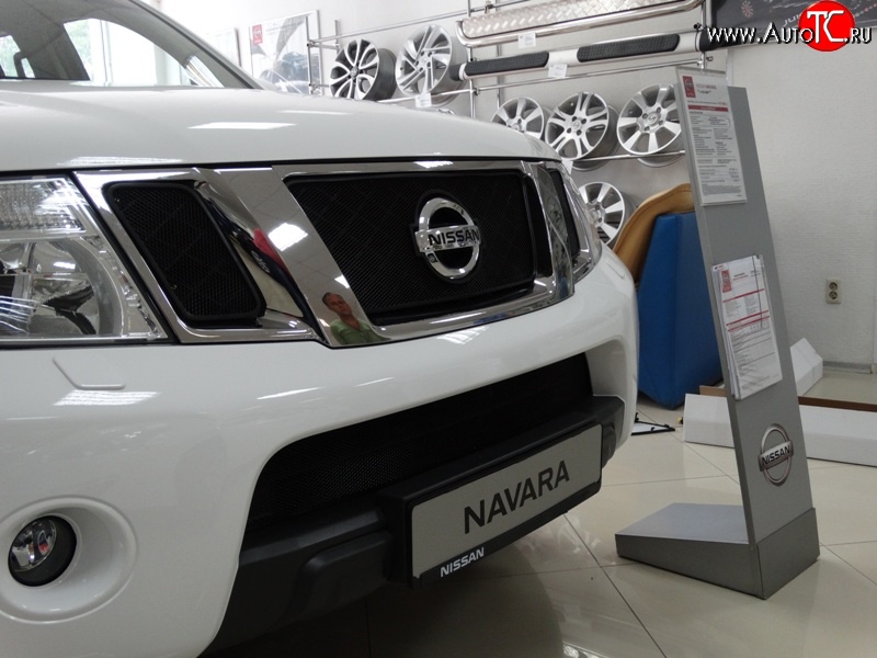 1 469 р. Нижняя сетка на бампер Russtal (черная) Nissan Pathfinder R51 рестайлинг (2009-2014)  с доставкой в г. Воронеж