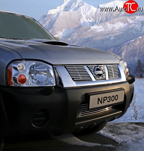 3 779 р. Декоративная вставка воздухозаборника Souz-96 Nissan NP300 (2008-2013)  с доставкой в г. Воронеж