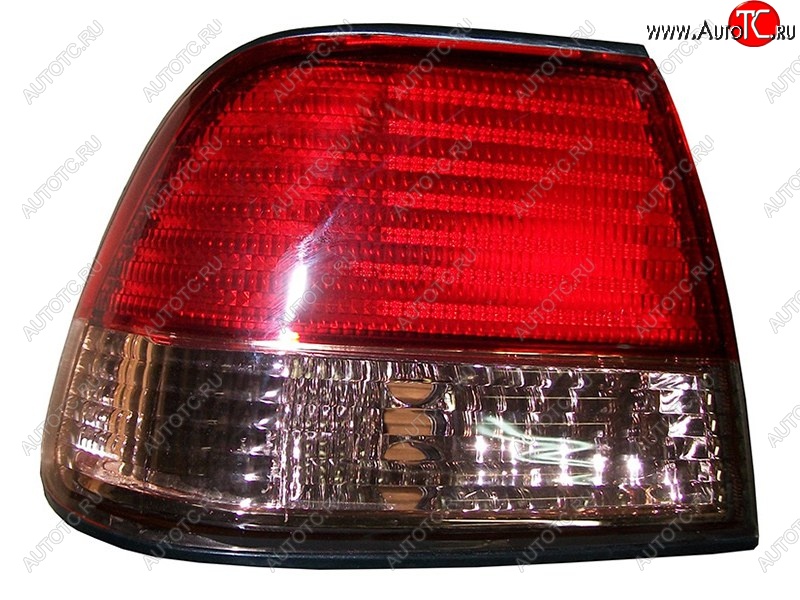 4 099 р. Левый фонарь (внешний/розовая полоса) SAT Nissan Sunny B15 (1998-2004)  с доставкой в г. Воронеж