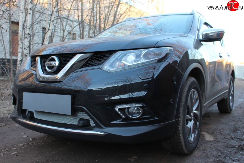 1 569 р. Сетка (под парктроник) на бампер Russtal (хром) Nissan X-trail 3 T32 рестайлинг (2017-2022)  с доставкой в г. Воронеж