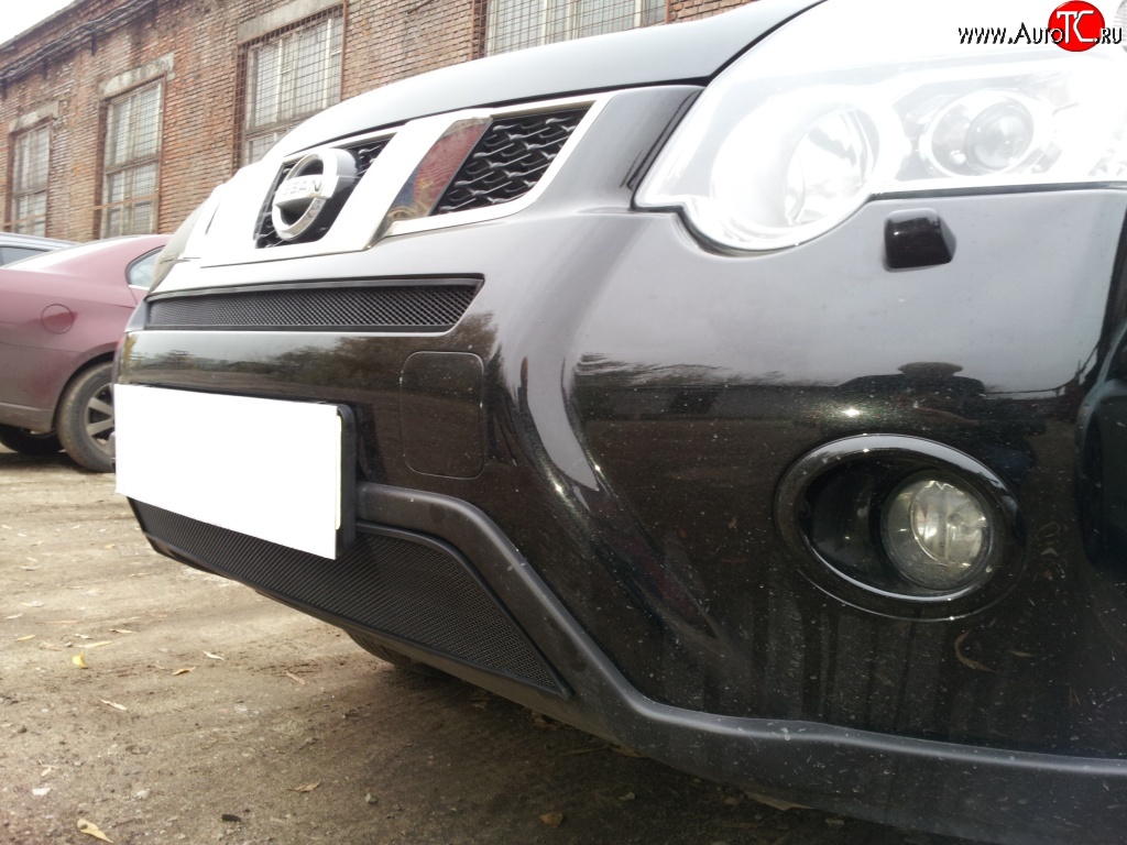 1 469 р. Нижняя сетка на бампер Russtal Nissan X-trail 2 T31 рестайлинг (2010-2015) (черная)  с доставкой в г. Воронеж