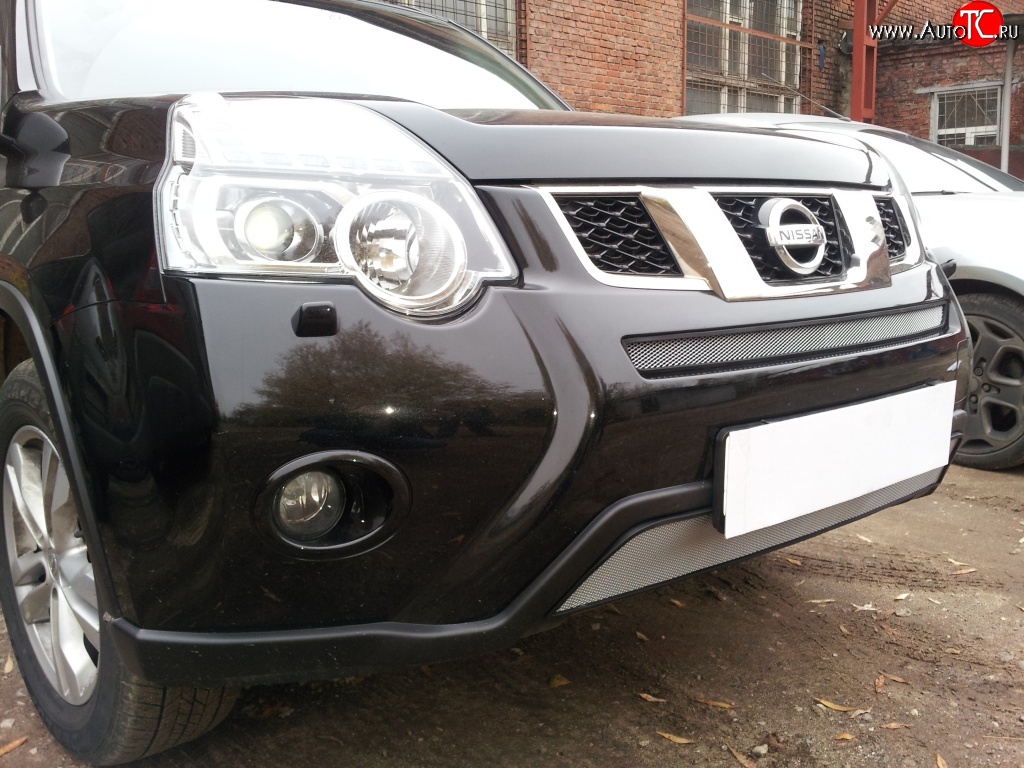 1 999 р. Средняя сетка на бампер Russtal (хром) Nissan X-trail 2 T31 рестайлинг (2010-2015)  с доставкой в г. Воронеж