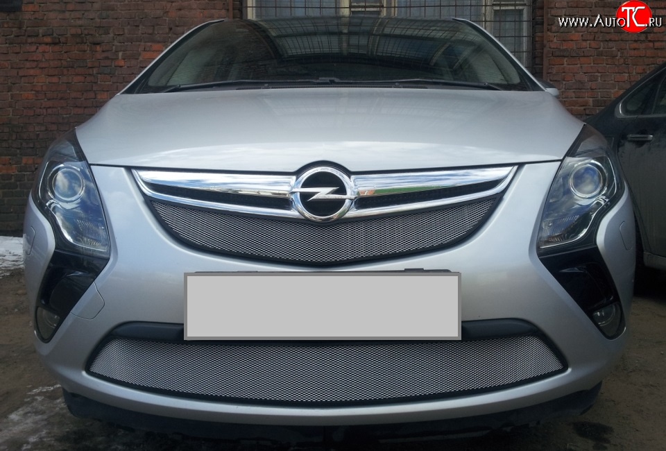 1 539 р. Нижняя сетка на бампер Russtal (хром) Opel Zafira С дорестайлинг (2011-2016)  с доставкой в г. Воронеж