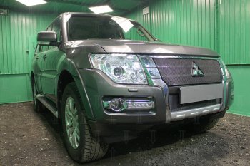 4 299 р. Защитная сетка в бампер (низ, ячейка 4х10 мм) Стрелка11 Премиум  Mitsubishi Pajero  4 V90 (2014-2020) 2-ой рестайлинг (Чёрная)  с доставкой в г. Воронеж. Увеличить фотографию 3