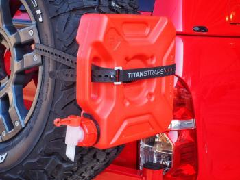 2 379 р. Ремень крепёжный TitanStraps Industrial черный L = 64 см (Dmax = 18 см, Dmin = 5,5 см) TitanStraps tsi-0125-blk  с доставкой в г. Воронеж. Увеличить фотографию 4