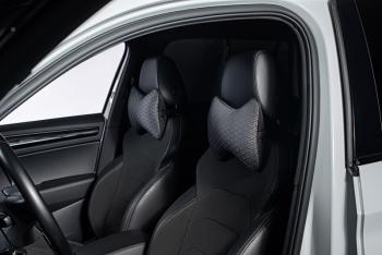 287 р. Подушка-косточка (жаккард) Lord Autofashion   (черный, строчка Соты серая)  с доставкой в г. Воронеж. Увеличить фотографию 3