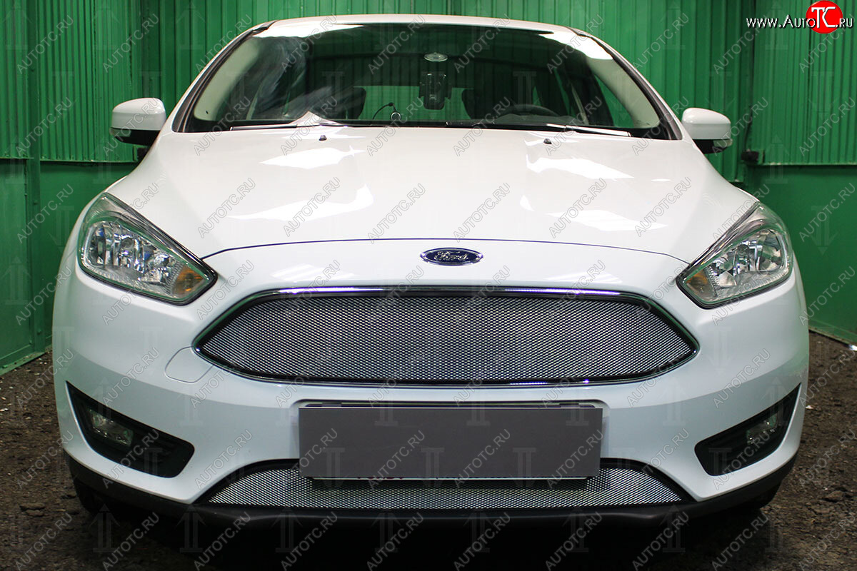 2 899 р. Защитная сетка в бампер (низ, ячейка 3х7 мм) Alfeco Стандарт Ford Focus 3 седан рестайлинг (2014-2019) (Хром)  с доставкой в г. Воронеж