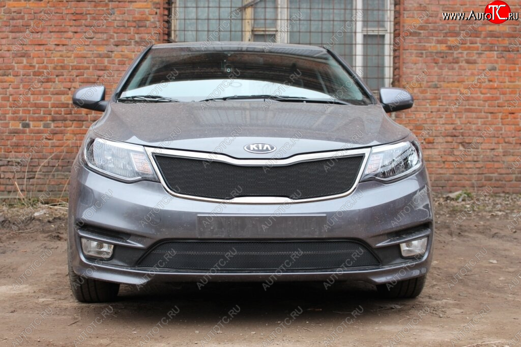 2 899 р. Защитная сетка в бампер (низ, ячейка 3х7 мм) Alfeco Стандарт KIA Rio 3 QB рестайлинг седан (2015-2017) (Чёрная)  с доставкой в г. Воронеж
