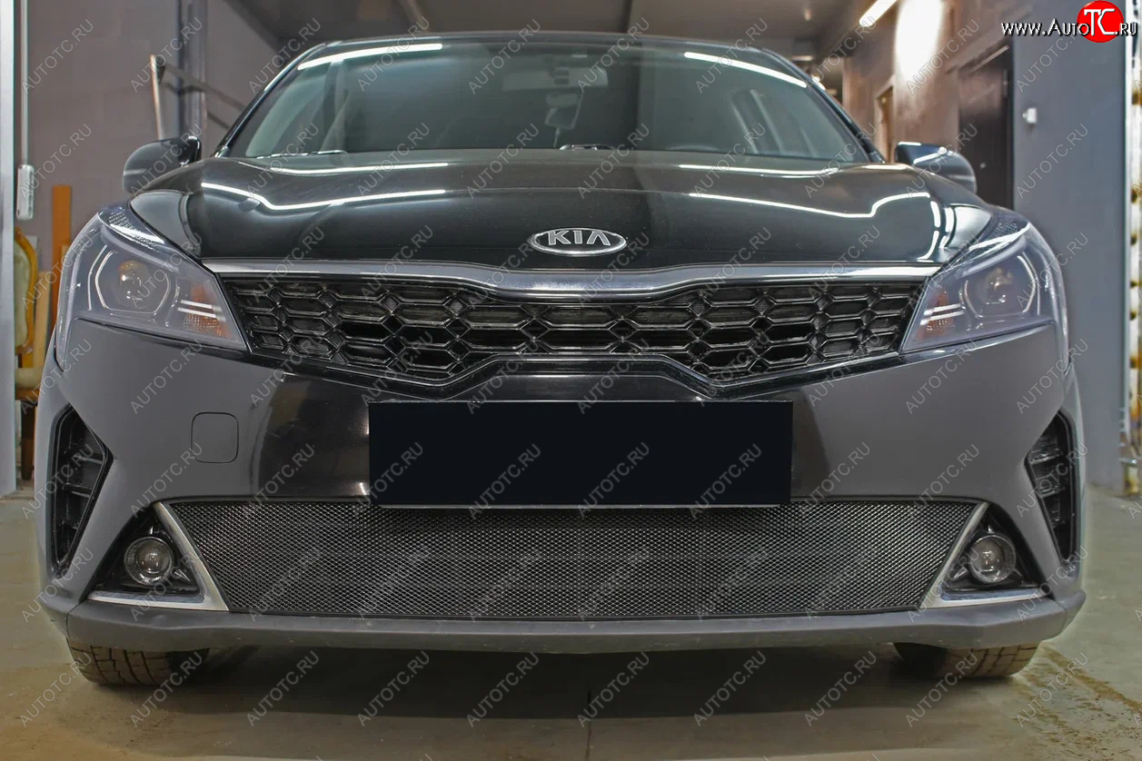 3 199 р. Защитная сетка в бампер (низ, ячейка 3х7 мм) Alfeco Стандарт  KIA Rio  X (2020-2025) рестайлинг (Чёрная)  с доставкой в г. Воронеж