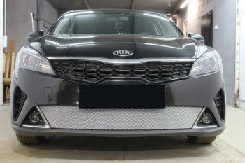 3 299 р. Защитная сетка в бампер (низ, ячейка 3х7 мм) Alfeco Стандарт  KIA Rio  X (2020-2025) рестайлинг (Хром)  с доставкой в г. Воронеж. Увеличить фотографию 1