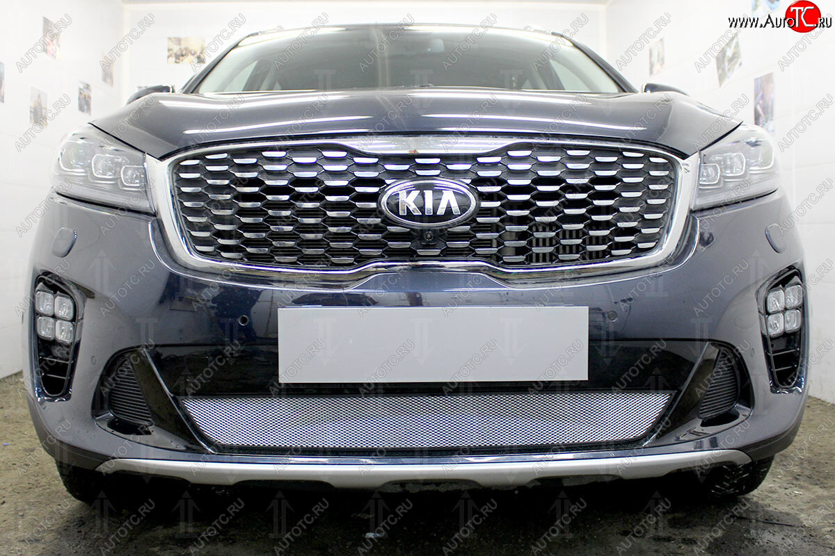 3 099 р. Защитная сетка в бампер (низ, ячейка 3х7 мм) Alfeco Стандарт  KIA Sorento  UM/Prime (2018-2020) рестайлинг (Хром)  с доставкой в г. Воронеж