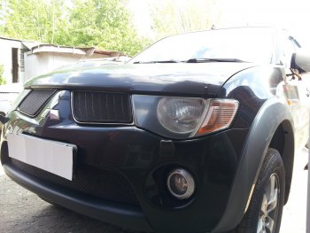 3 169 р. Защитная сетка в бампер (низ, ячейка 3х7 мм) Alfeco Стандарт Mitsubishi L200 4  дорестайлинг (2006-2014) (Чёрная)  с доставкой в г. Воронеж. Увеличить фотографию 2
