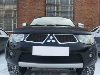 Защитная сетка в бампер (низ, ячейка 3х7 мм) Alfeco Стандарт Mitsubishi L200 4  дорестайлинг (2006-2014) ()