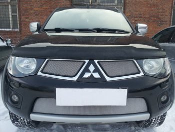 3 299 р. Защитная сетка в бампер (низ, ячейка 3х7 мм) Alfeco Стандарт Mitsubishi L200 4  дорестайлинг (2006-2014) (Хром)  с доставкой в г. Воронеж. Увеличить фотографию 1